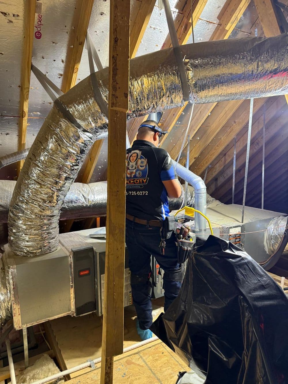 Comprehensive HVAC Maintenance in Texas